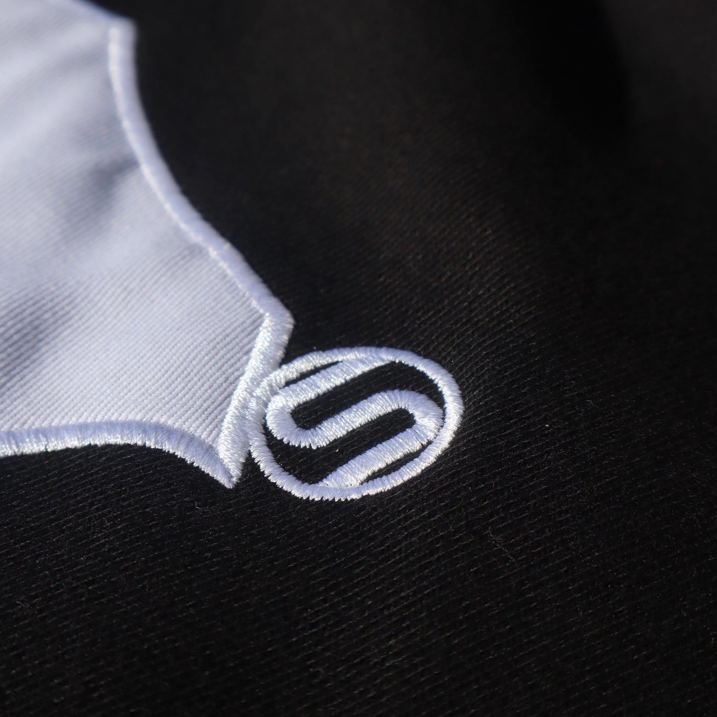 "US" HEAVYWEIGHT HOOD