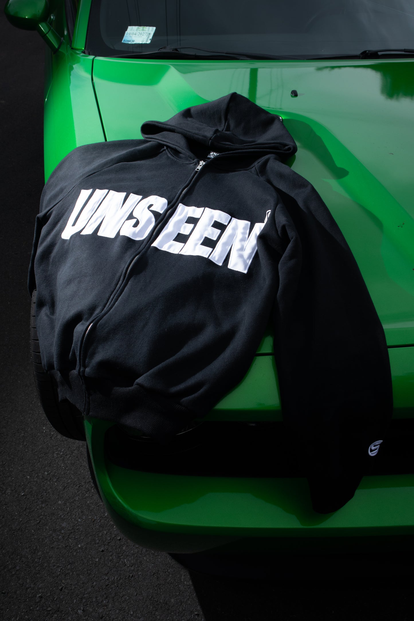 'UNSEEN' FULL ZIP